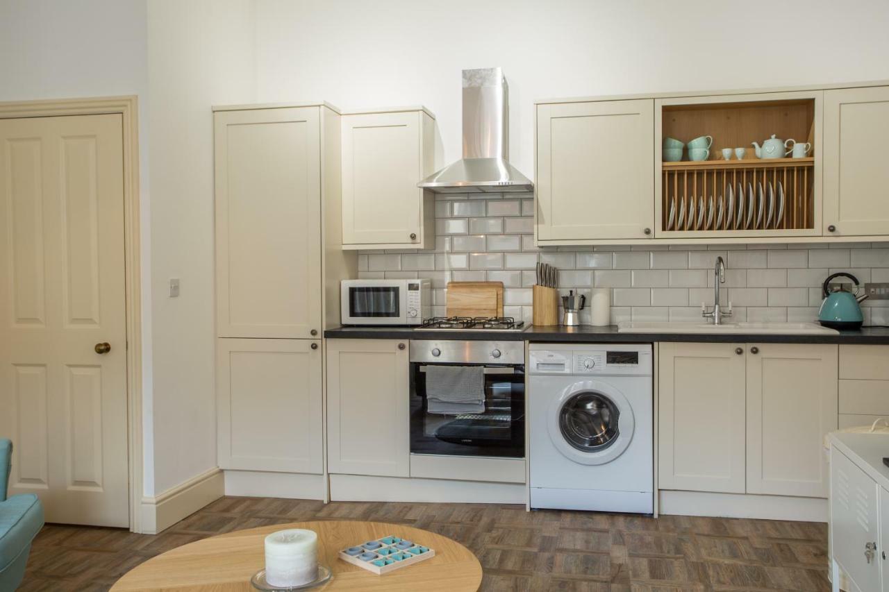 Stylish Apartment Close To Gloucester Quays & Docks Eksteriør billede